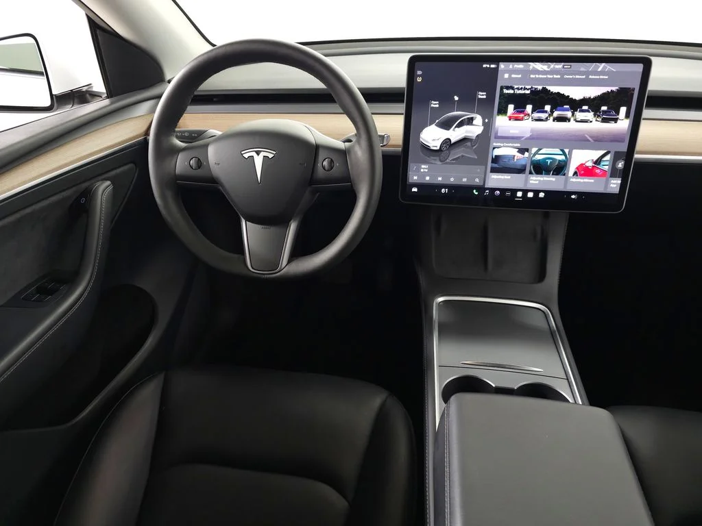Used 2025 White Tesla Long Range image 18