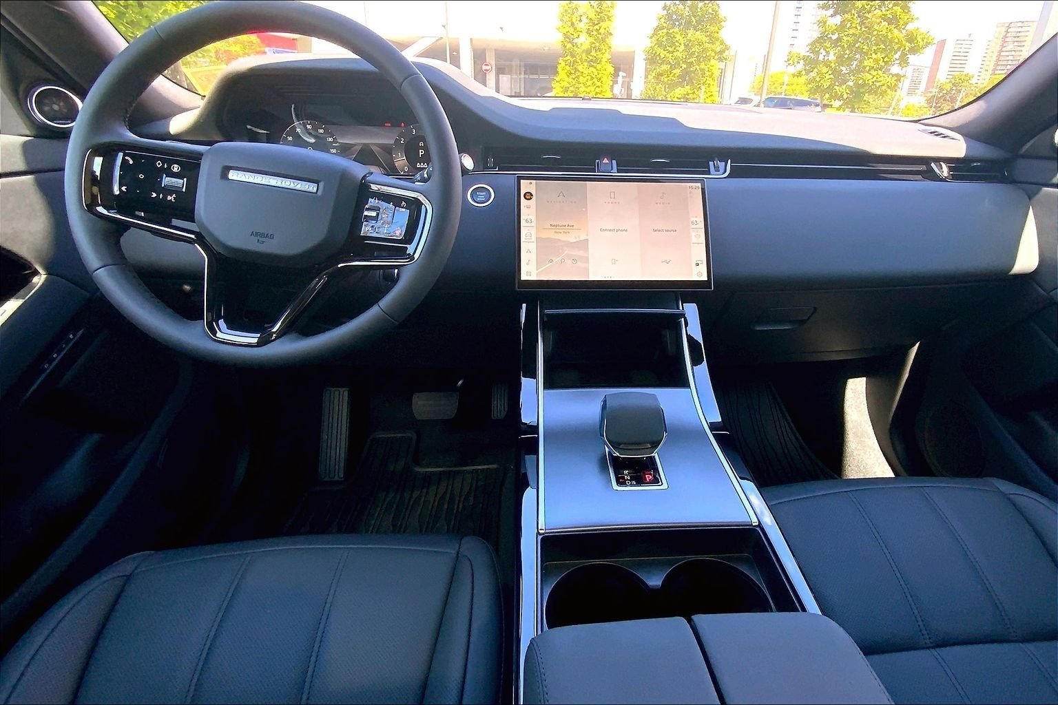 New 2026 Santorini Black Land Rover S image 5