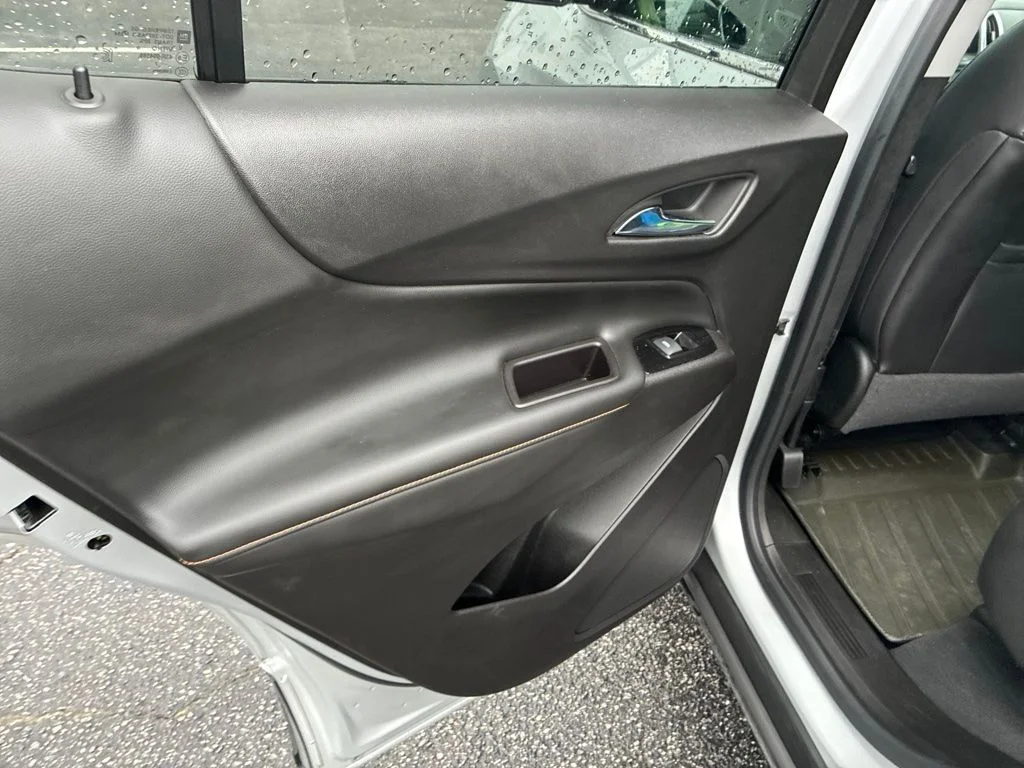 Used 2022 Silver Chevrolet Premier image 11