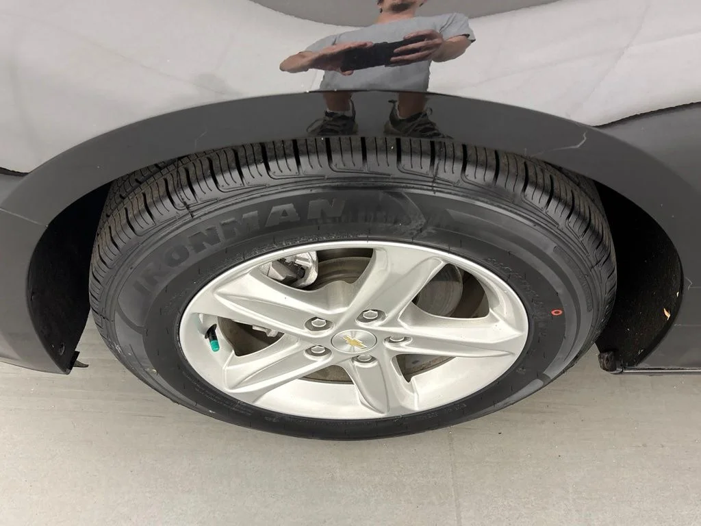 Used 2022 Black Chevrolet LS image 13