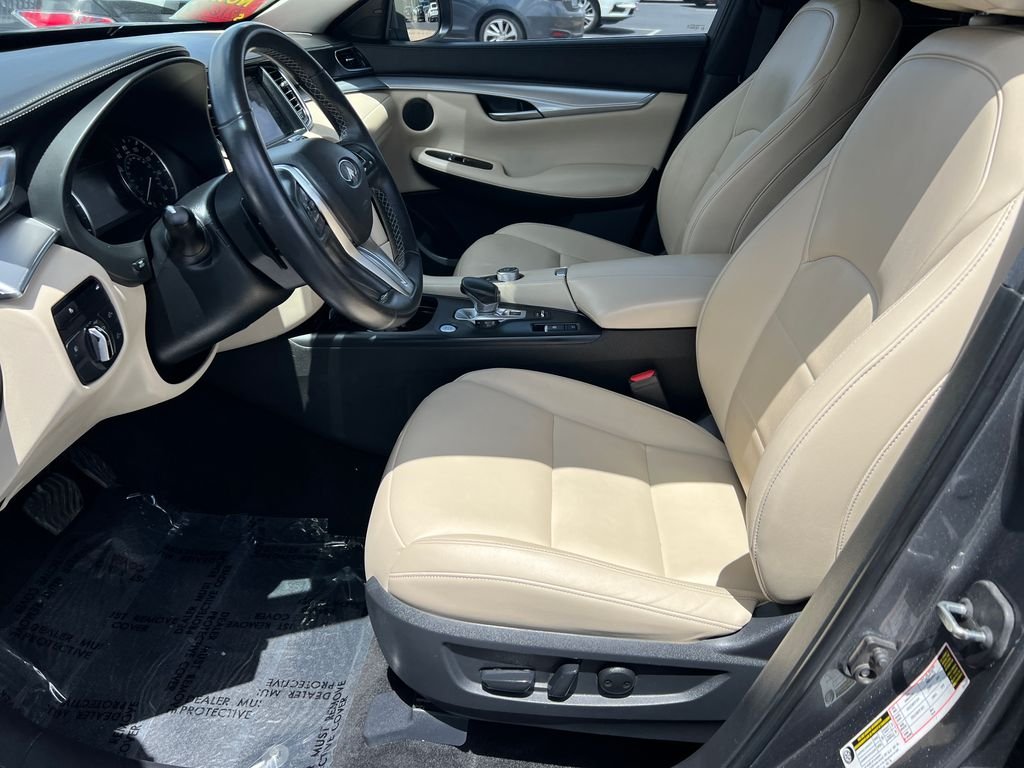 Used 2020 Gray INFINITI LUXE image 14