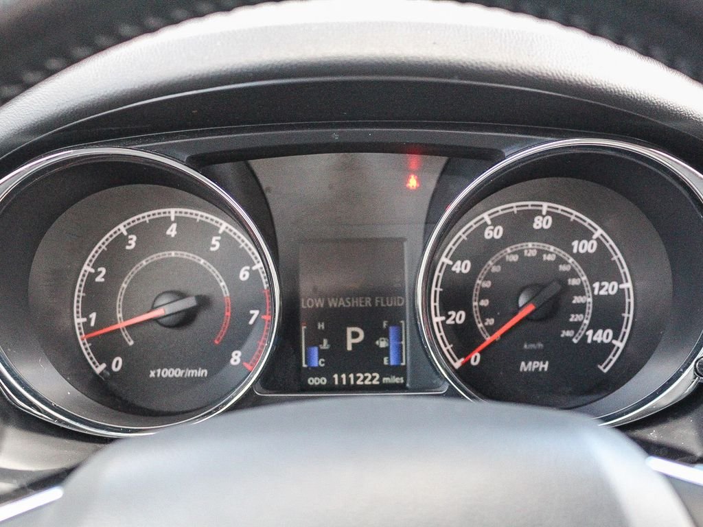 Used 2017  Mitsubishi SEL image 25