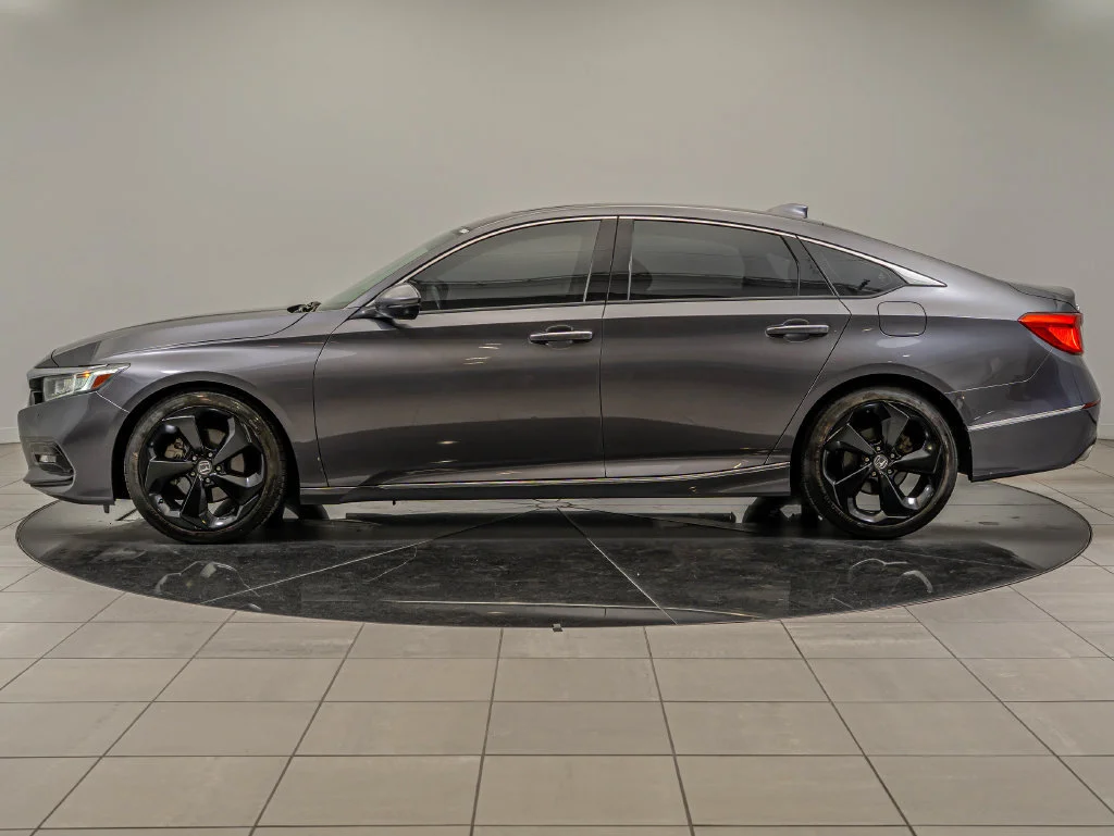 Used 2018 Gray Honda Touring image 5