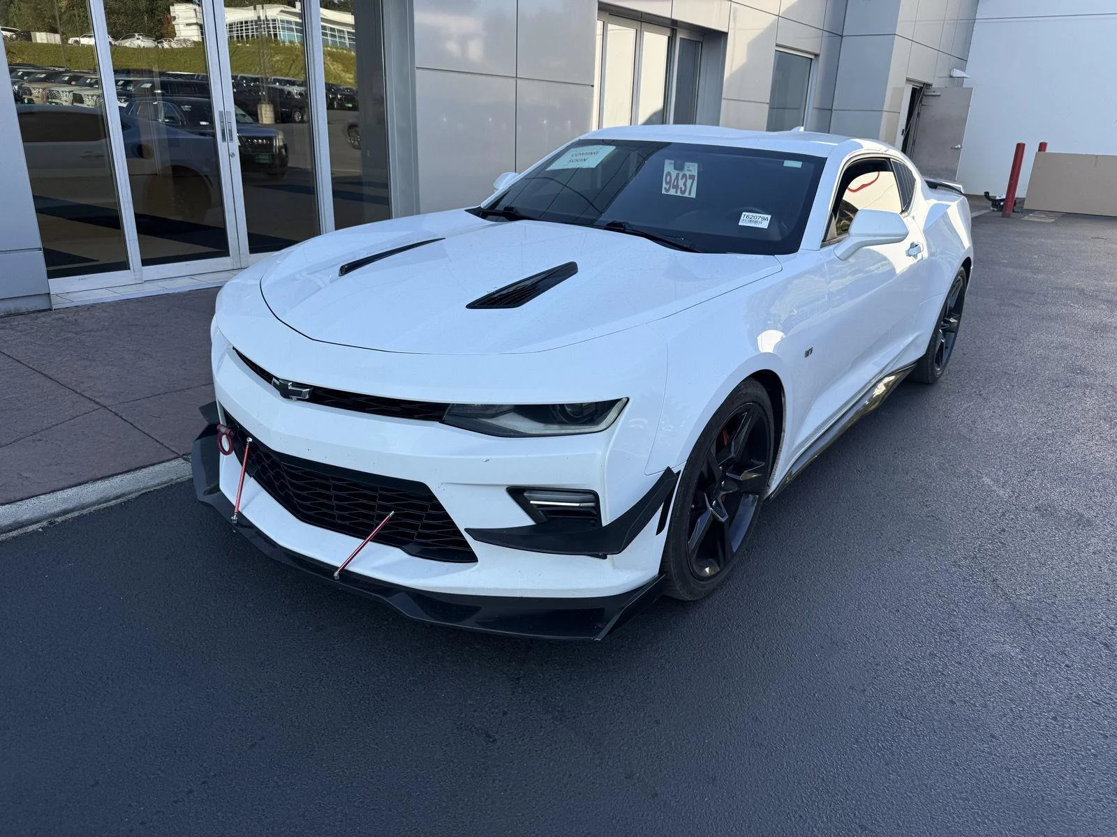 Used 2018 Summit White Chevrolet 1SS image 1