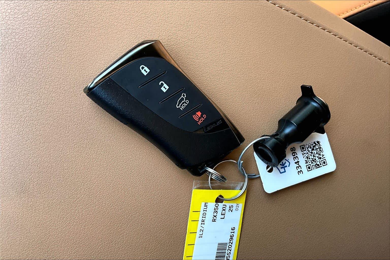 Used 2025 Iridium Lexus  image 15