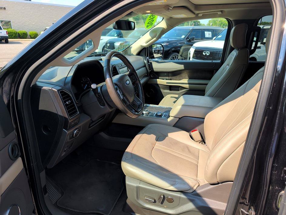 Used 2019 Black Metallic Ford Limited image 8