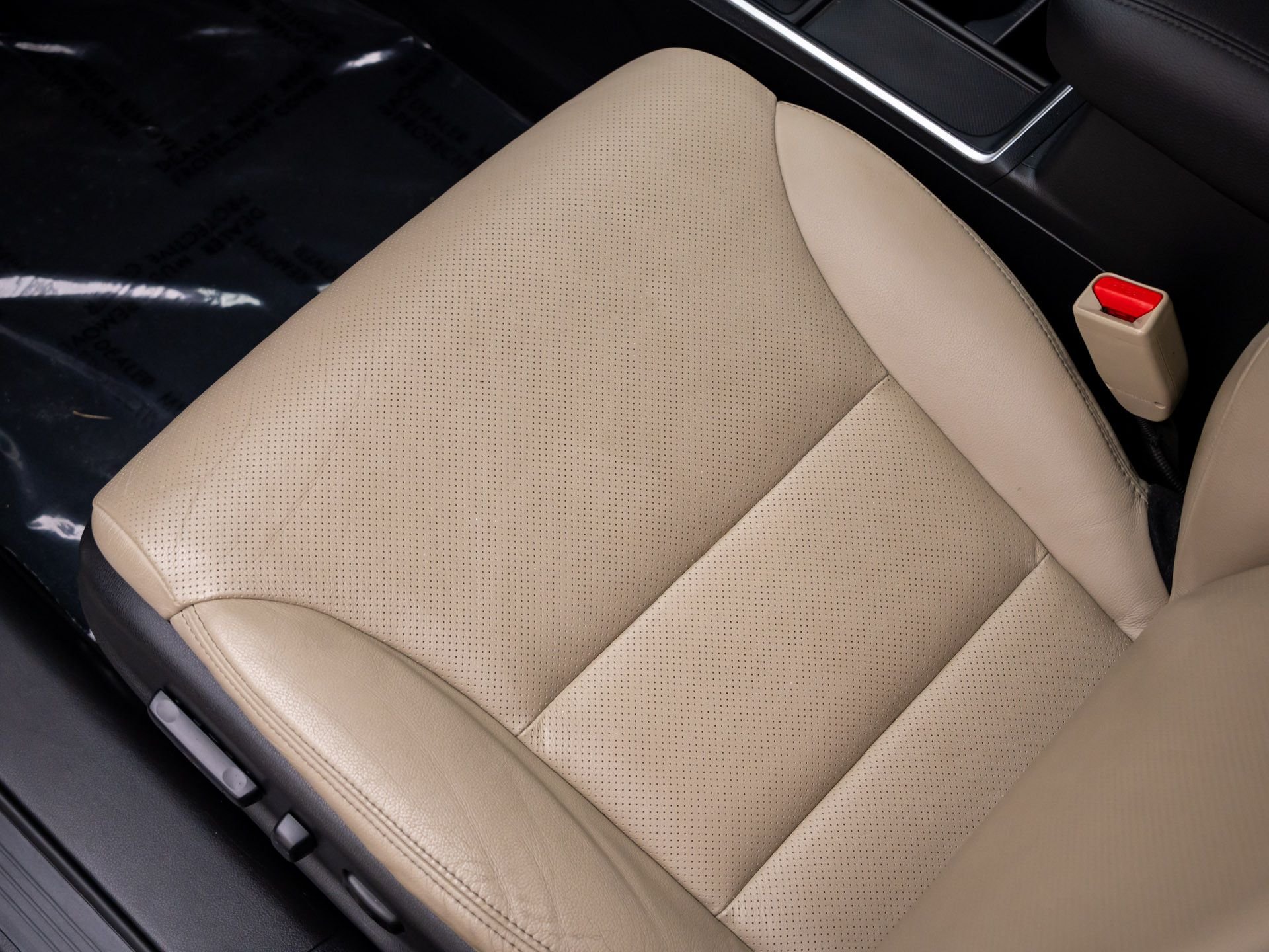 Used 2016 White Honda EX-L image 13