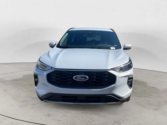 Used 2025 Silver Metallic Ford ST-Line Select image 2
