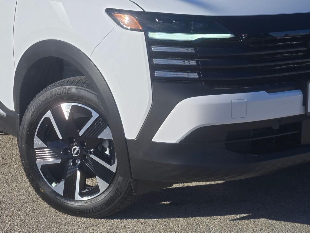 Certified Used 2026 White Nissan SV image 3