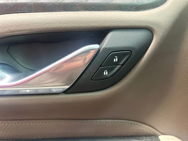Used 2023 Silver GMC Denali image 17