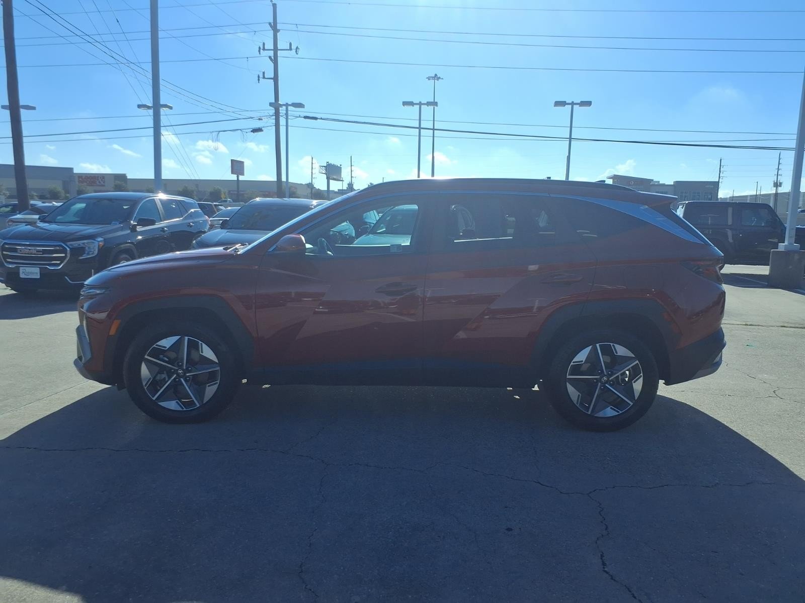Used 2025 Ultimate Red Hyundai SEL image 10