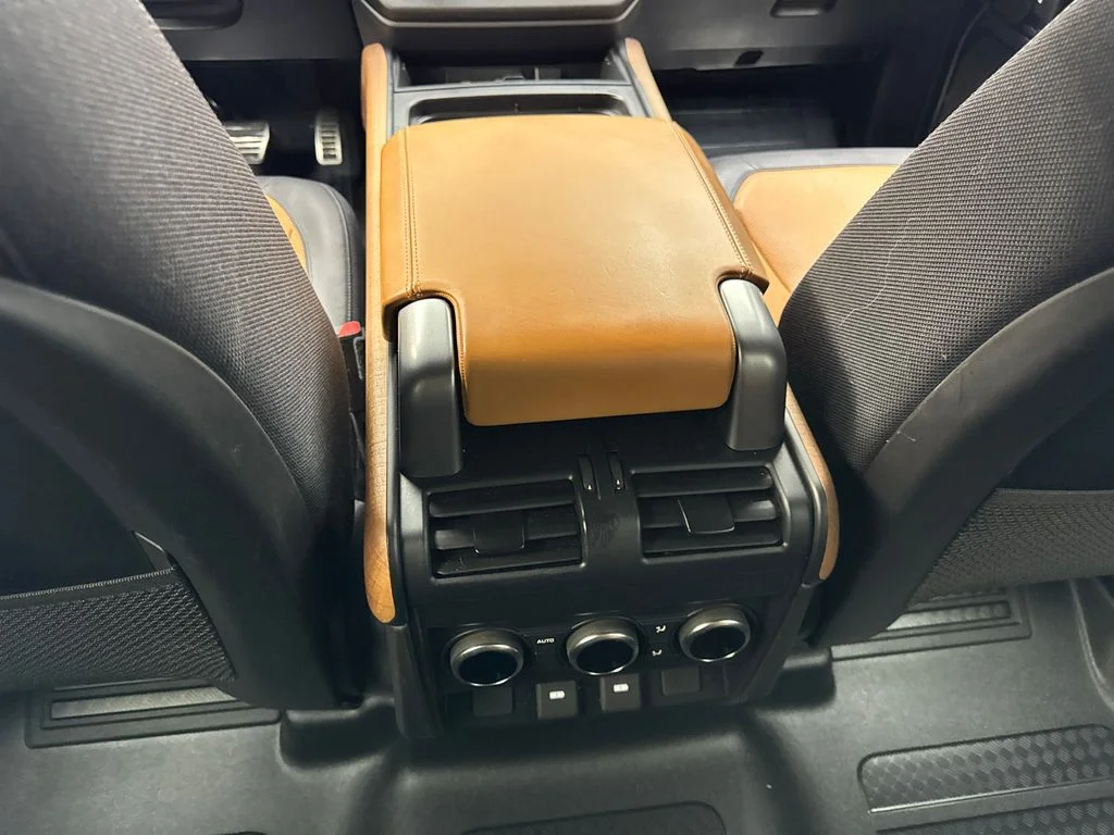 Used 2023 Green Land Rover X image 70