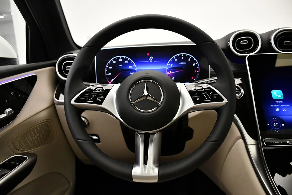 Certified Used 2026 Polar White Mercedes-Benz GLC 300 image 22
