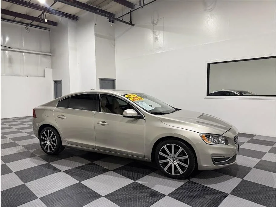 2018 Volvo S60 T5 AWD Inscription's photo