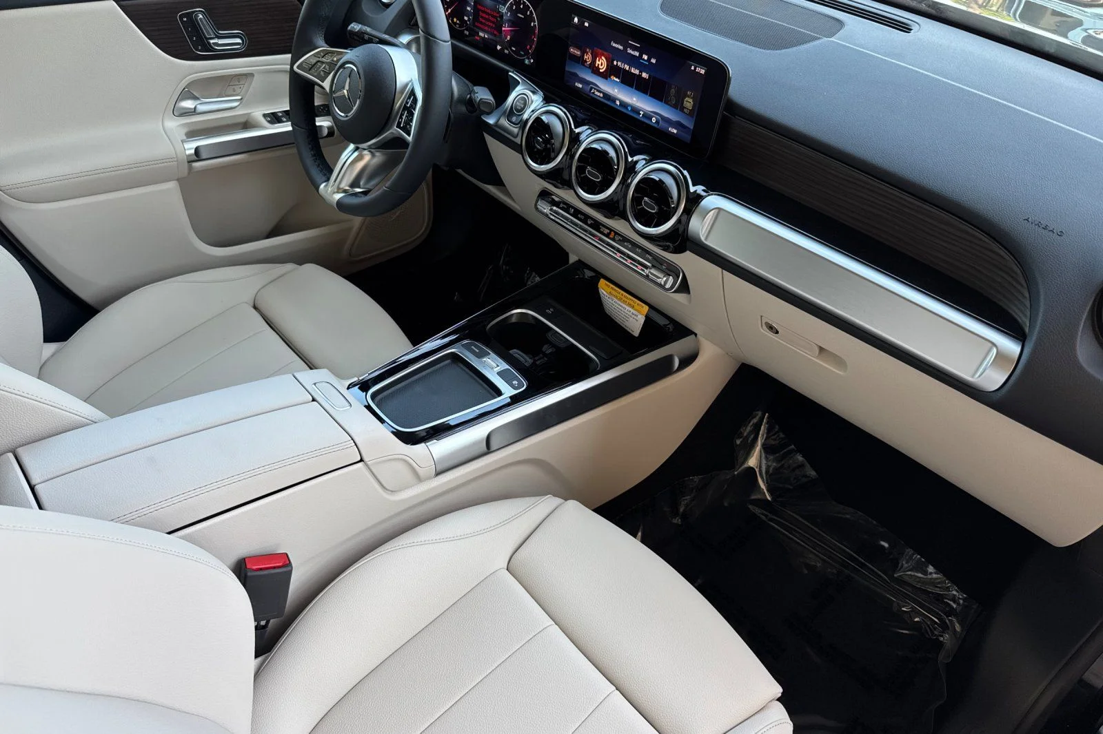 New 2026 Black Mercedes-Benz GLB 250 image 14