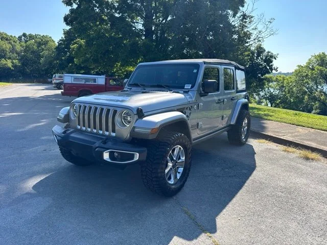 Used 2020 Silver Jeep Unlimited Sahara image 3