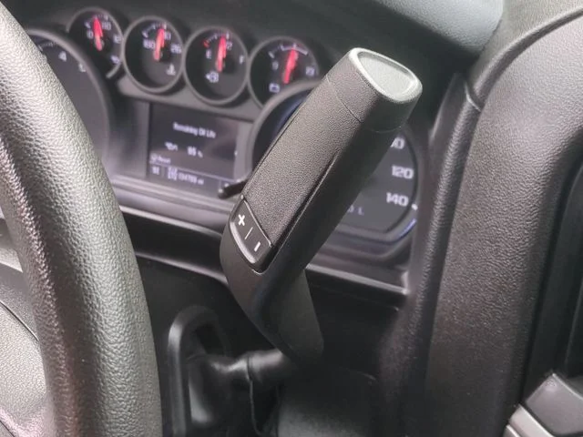 Used 2023 White Chevrolet Custom image 38