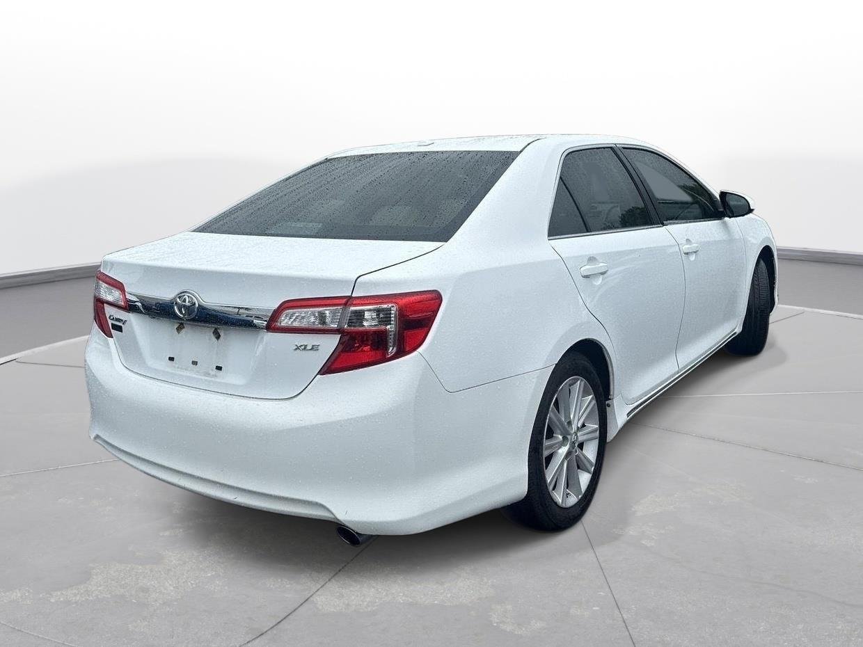 Used 2012 Super White Toyota XLE image 6