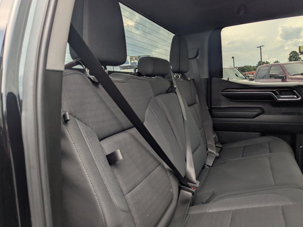 Used 2024 Onyx Black GMC Elevation image 25