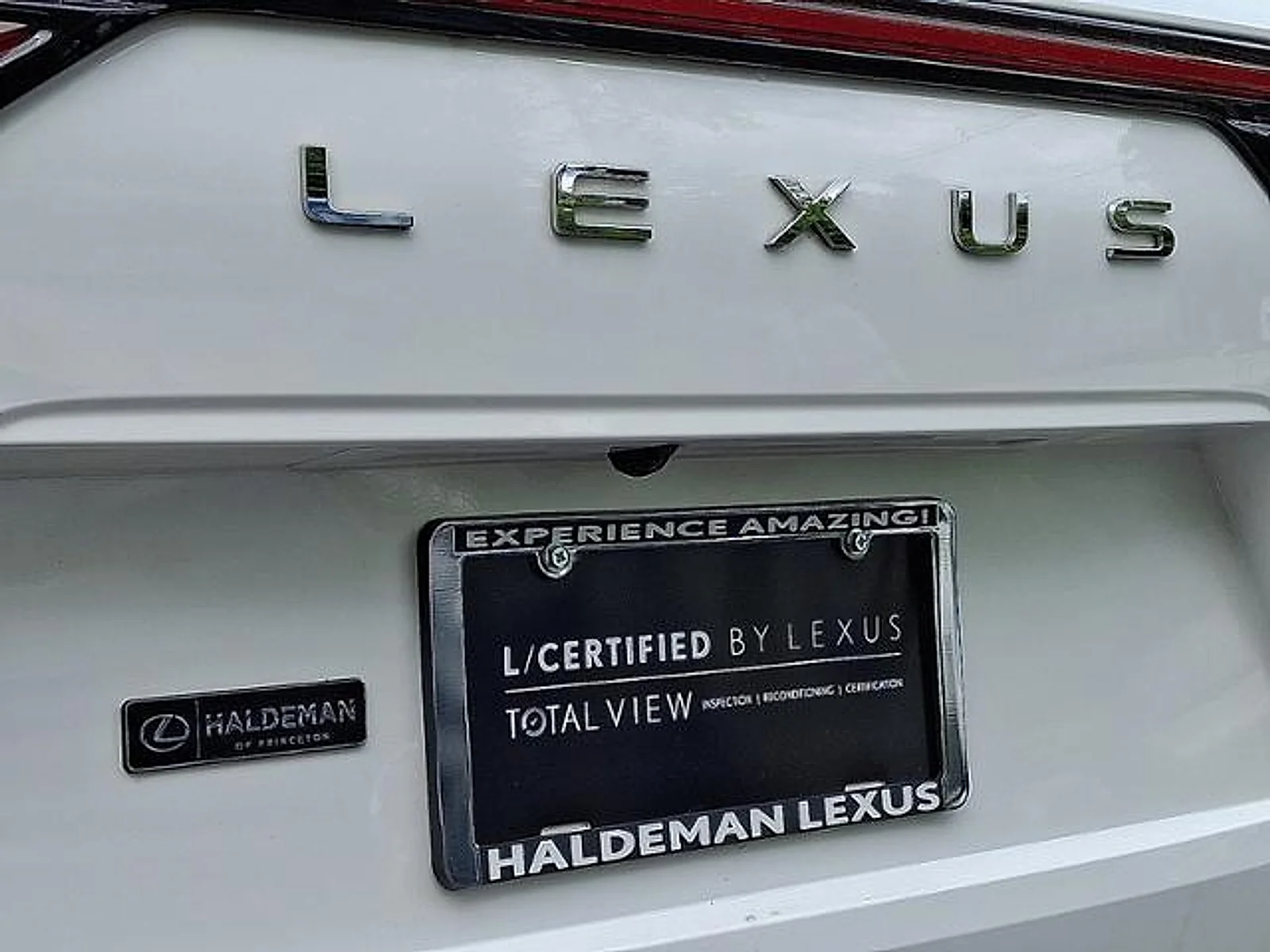 Used 2024 Ultra White Lexus LX 600 F SPORT image 27