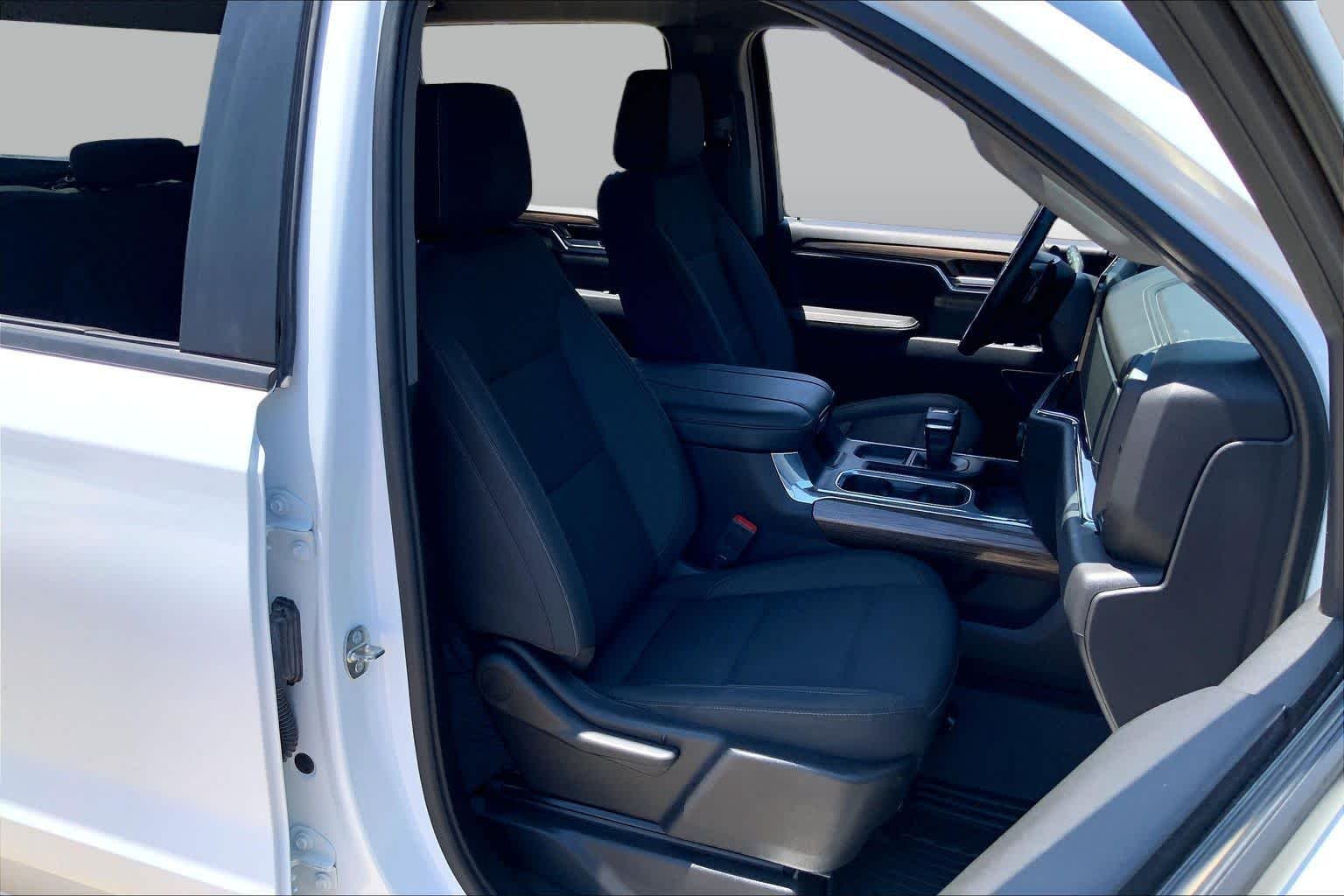 Used 2024 Summit White Chevrolet LT Trail Boss image 17