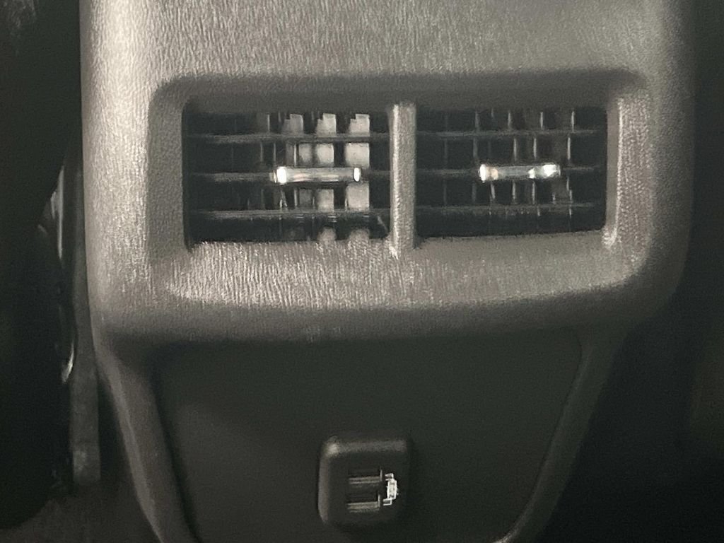 2021 Chevrolet Equinox LT - Photo 15