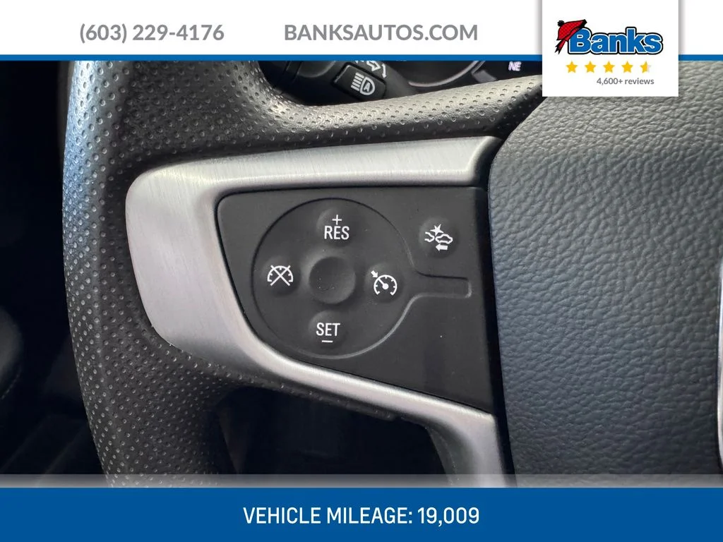 Used 2022 White GMC SLE image 14