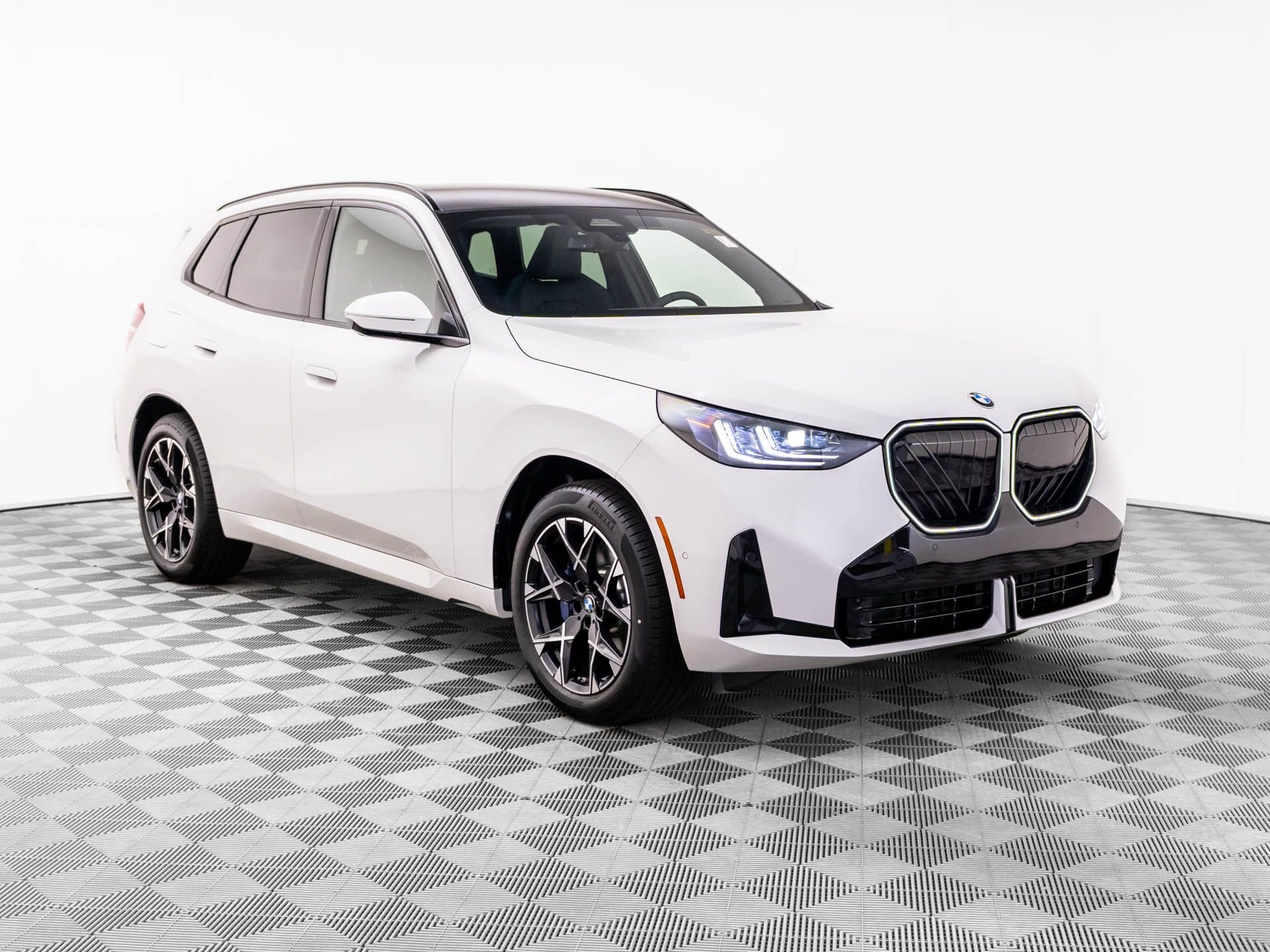 New 2026 Alpine White BMW 30 xDrive image 8