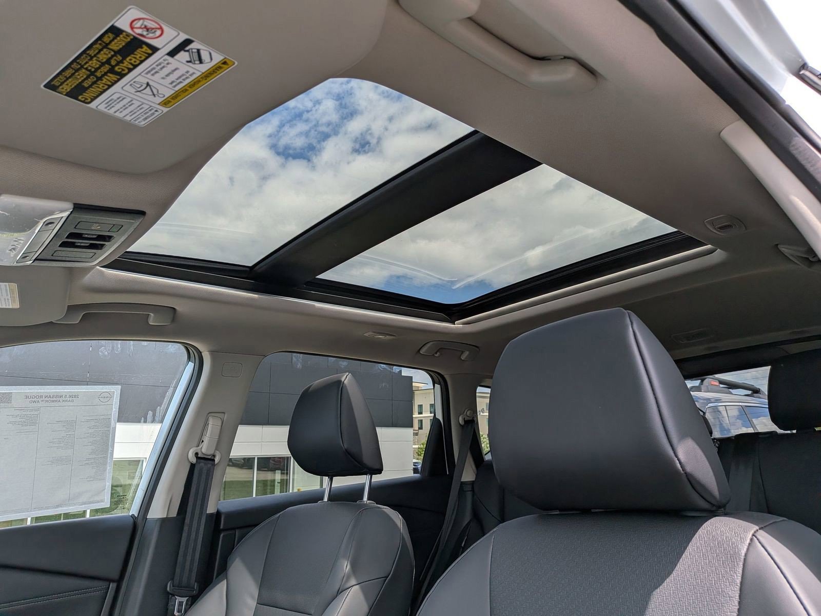 New 2026 Everest White Pearl TriCoat Nissan Dark Armor™ image 20