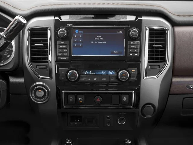 Used 2017  Nissan Platinum Reserve image 10