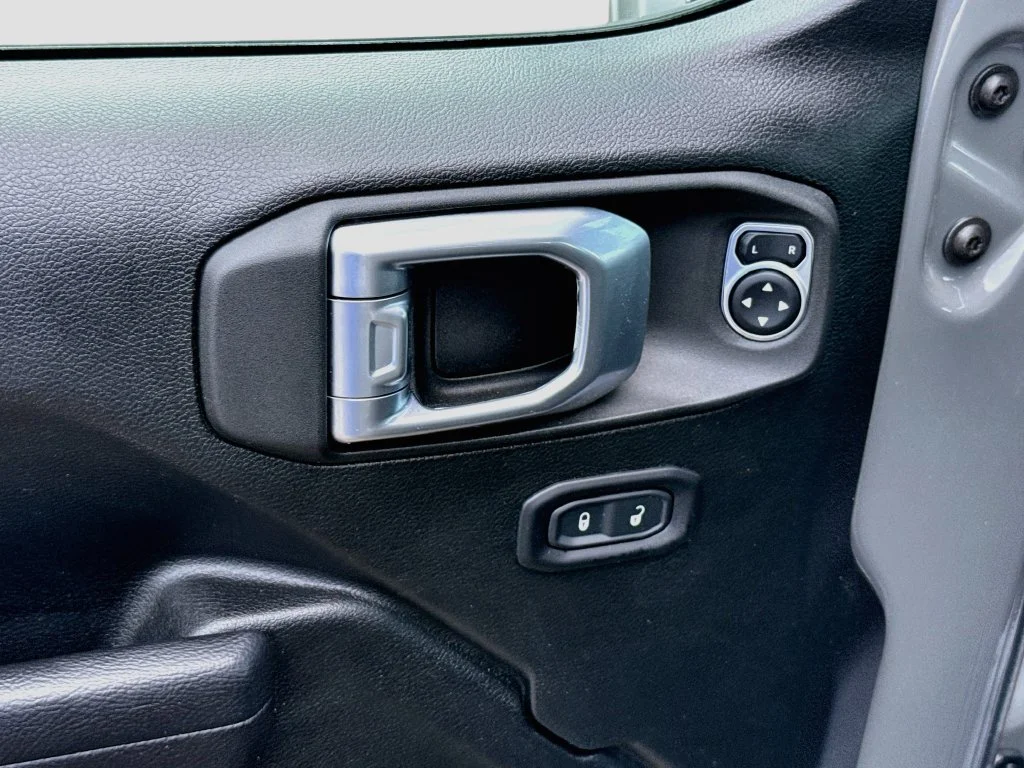 Used 2022 Gray Jeep Unlimited Rubicon image 19