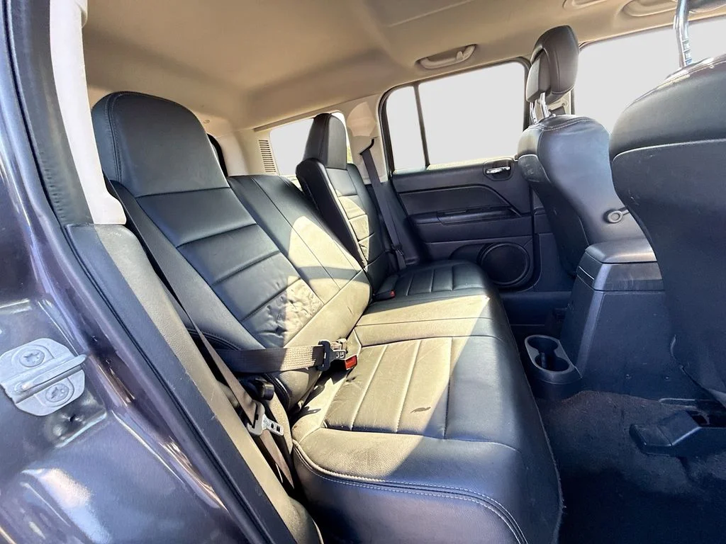 Used 2016 Gray Jeep Latitude image 31