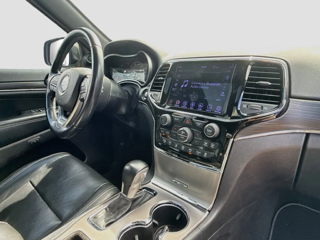 Used 2021 Gray Jeep Limited image 34
