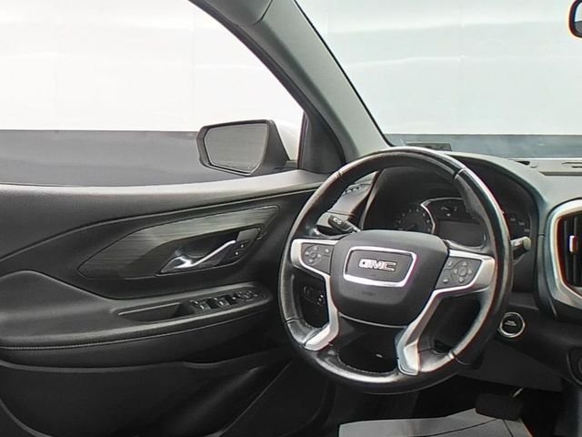 Used 2020 White GMC SLT image 35
