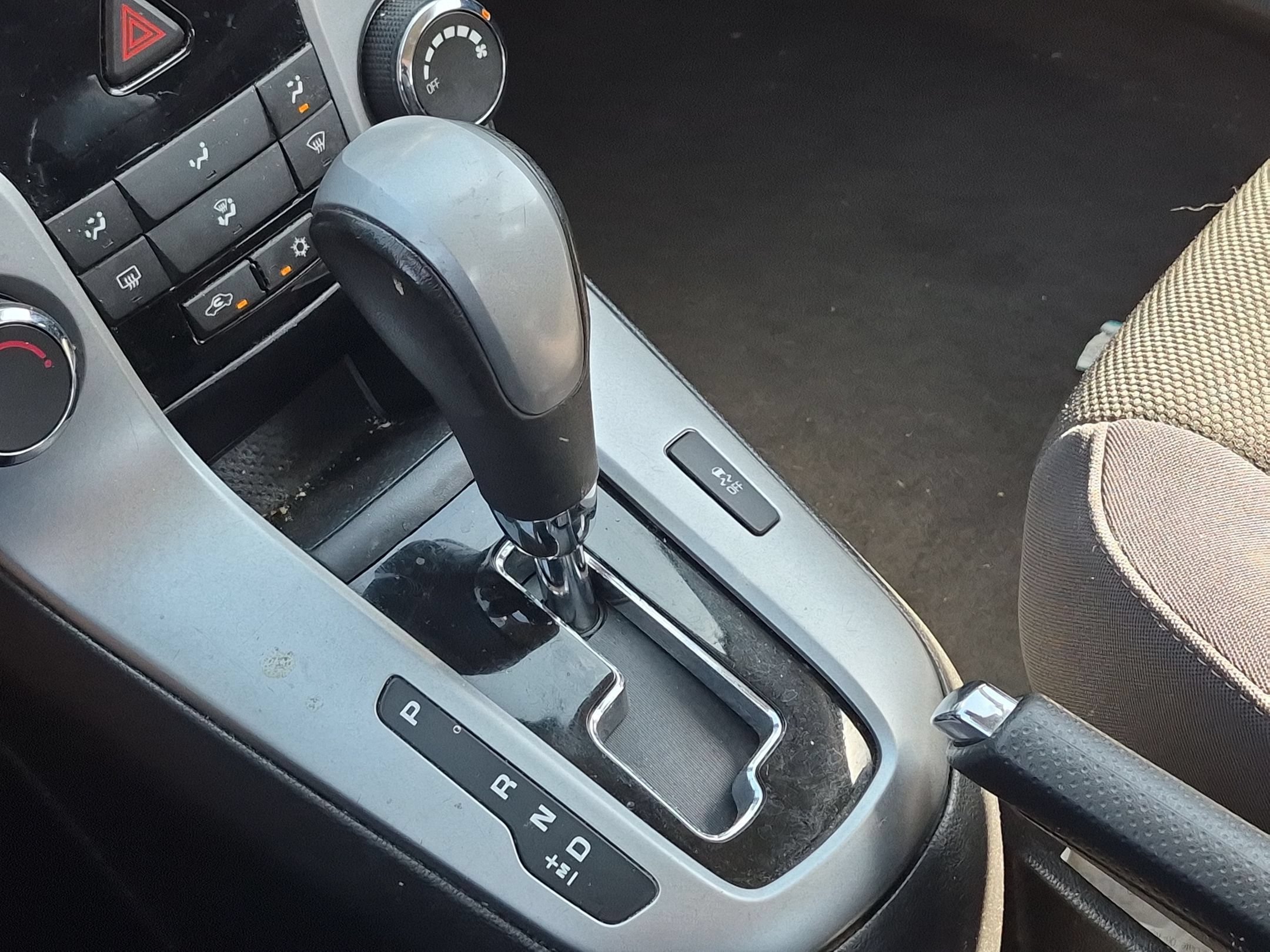 Used 2014 Atlantis Blue Metallic Chevrolet 1LT image 19