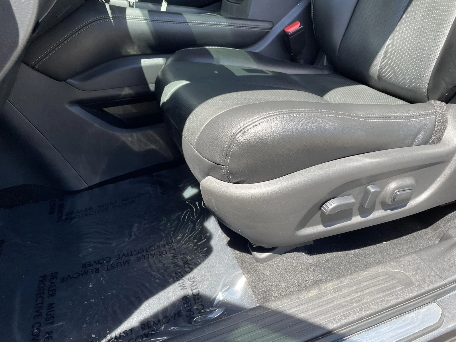 Used 2017 Gun Metallic Nissan Platinum image 4