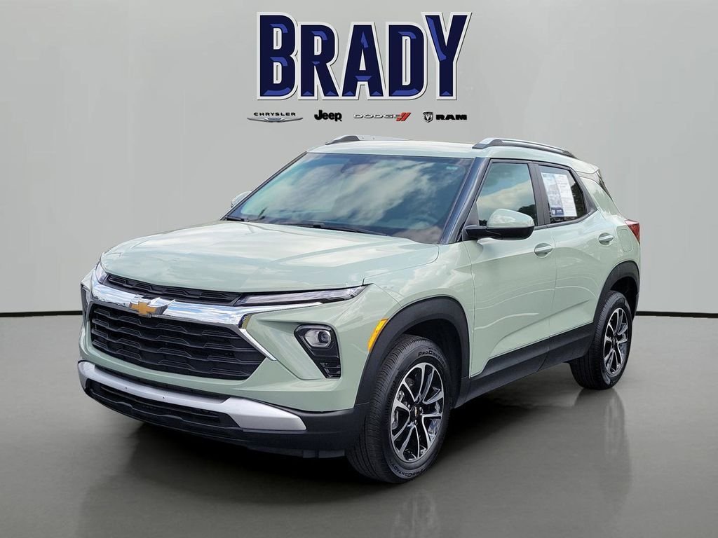 Used 2026 Green Chevrolet LT image 7