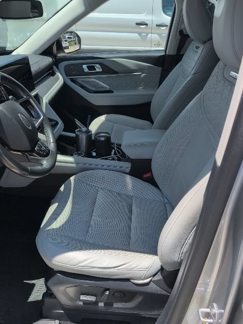 Used 2025 Silver Metallic Ford Platinum image 2