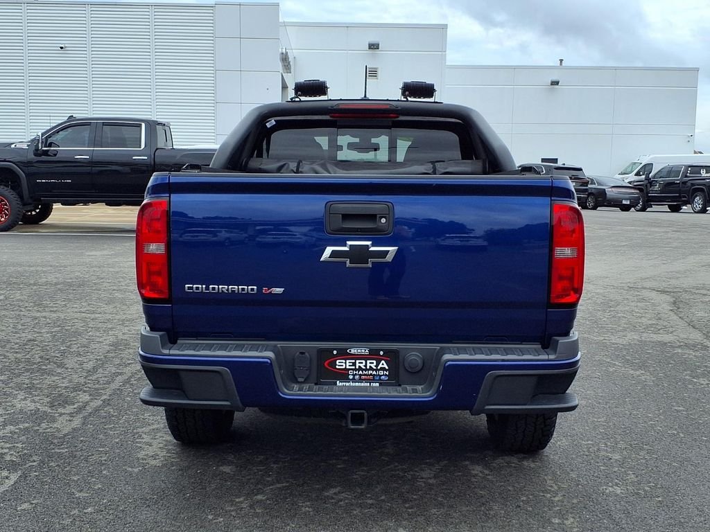 Used 2017 Laser Blue Metallic Chevrolet Z71 image 18