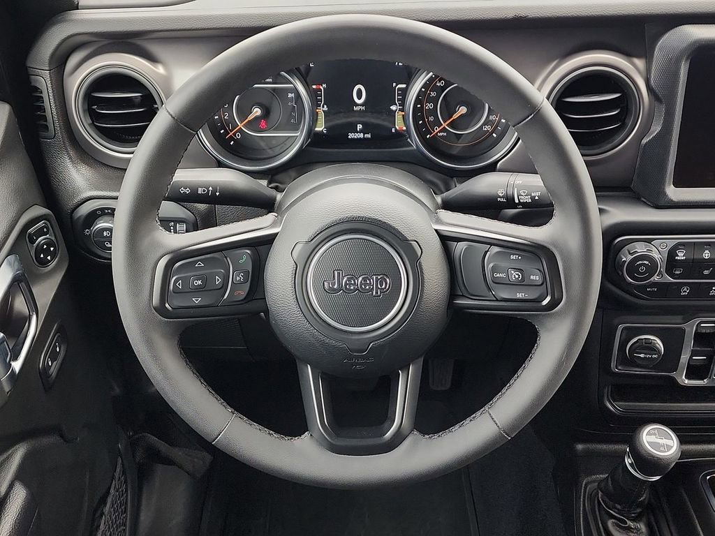 Used 2023  Jeep Willys image 20