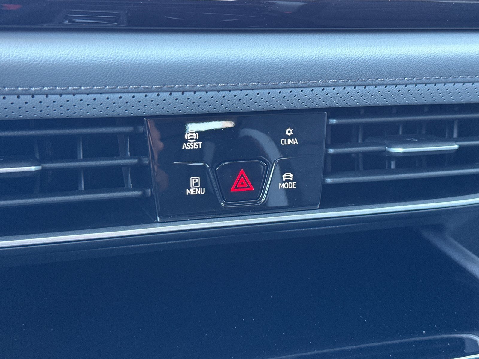 New 2026 Pure Gray Volkswagen 2.0T Peak Edition image 20