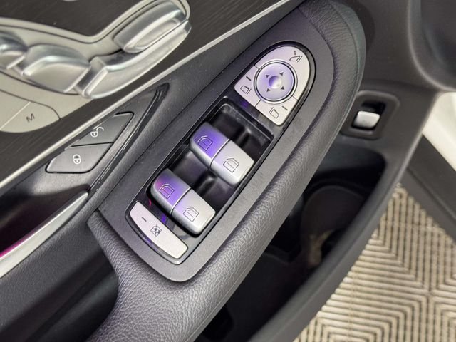 2022 Mercedes-Benz GLC GLC300 - Photo 18