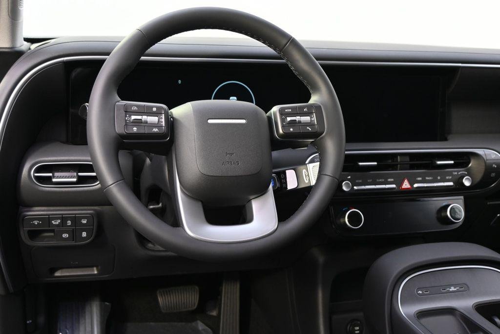 New 2026 Titainium Hyundai SEL AWD image 12