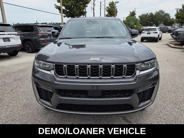 New 2026 Baltic Gray Metallic Clear-Coat Exterior Paint Jeep Limited image 18