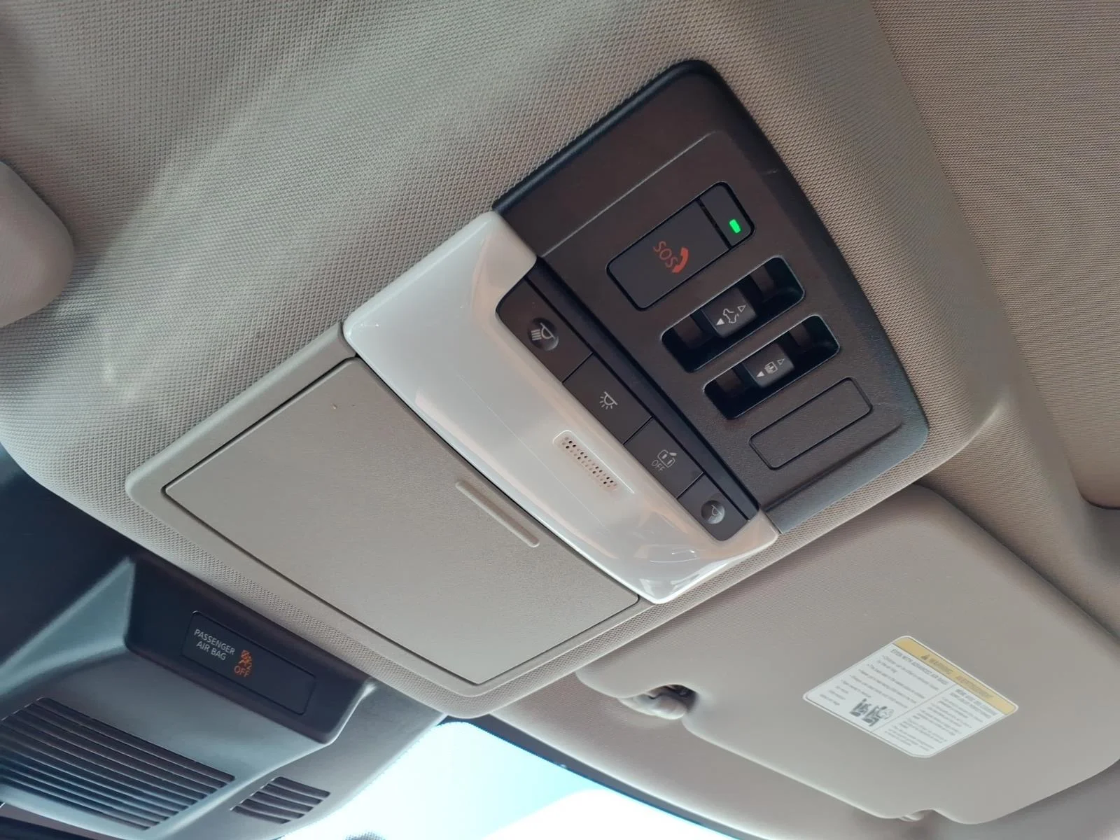 Used 2024 Everest White Pearl/Super Black Nissan Platinum image 10