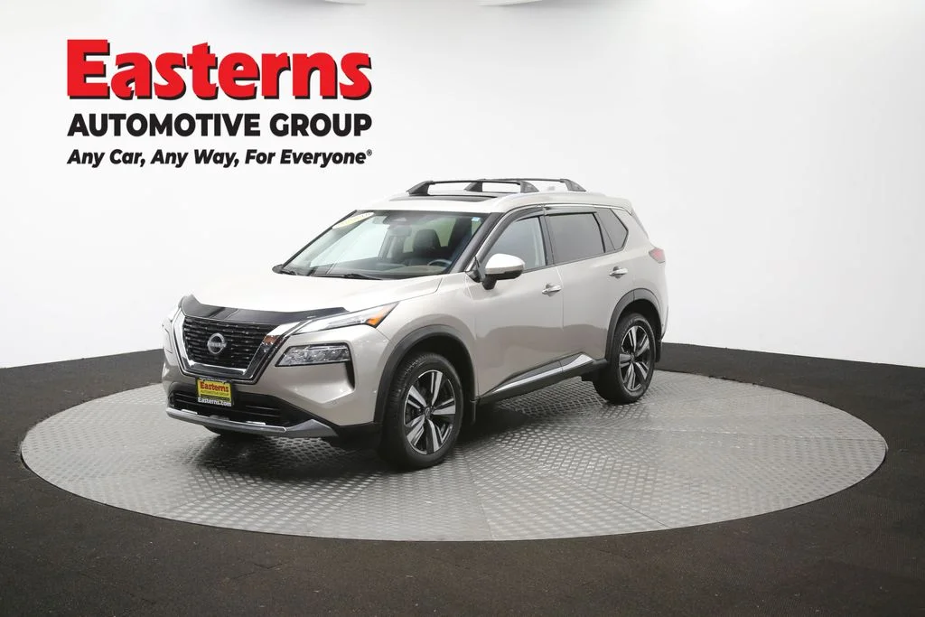 Used 2023 Gold Nissan SL image 58
