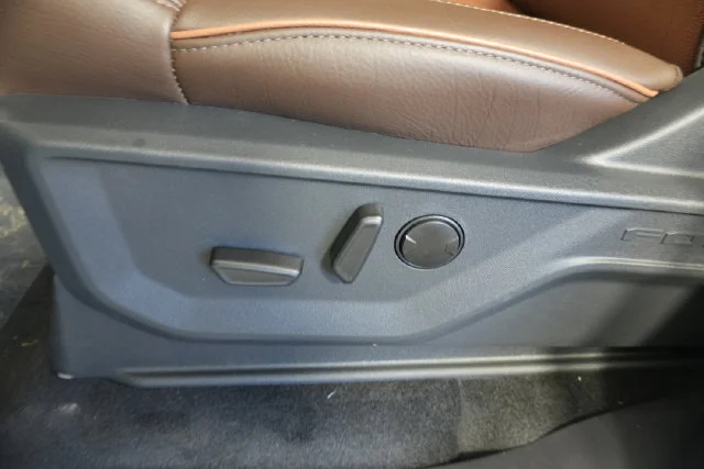 New 2027 Star White Metallic Tri-Coat Ford King Ranch® image 24