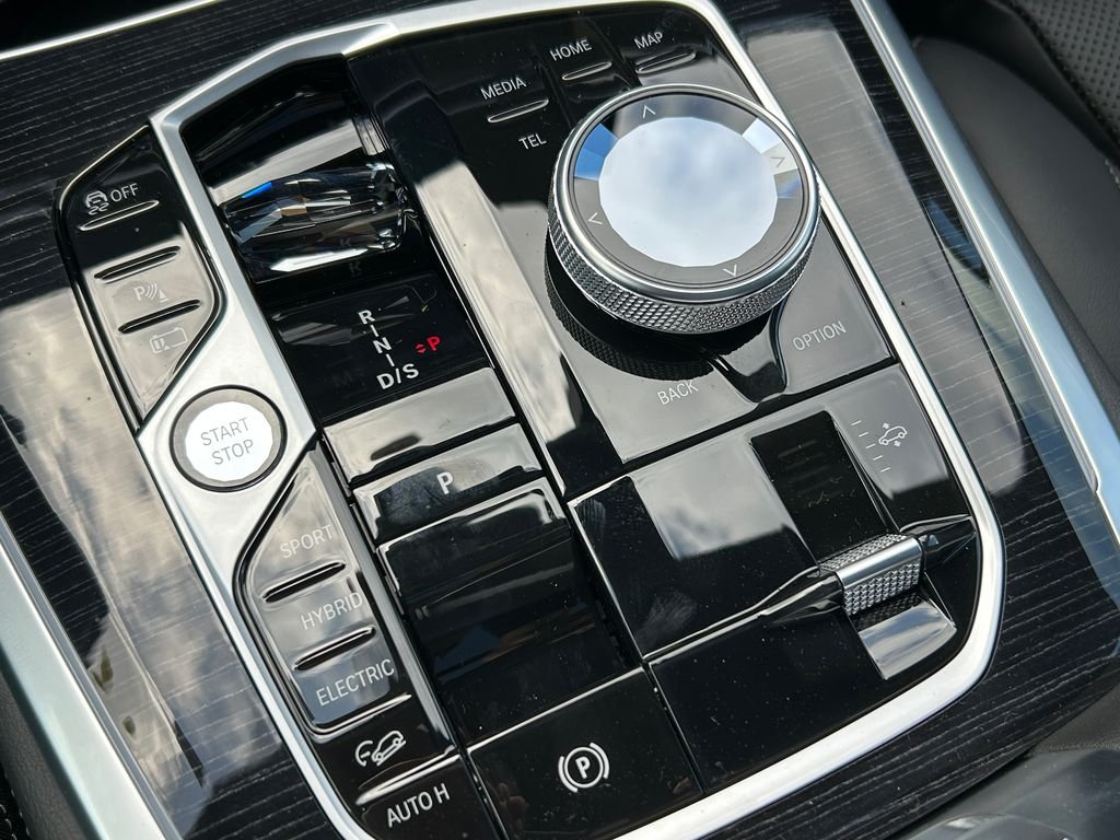 New 2026 Brooklyn Grey Metallic BMW xDrive50e image 28