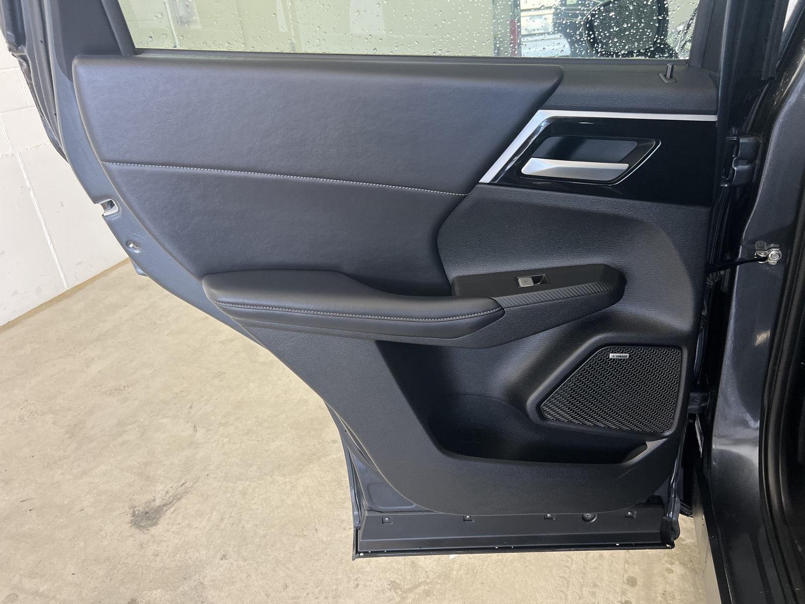 2025 Mitsubishi Outlander SE - Photo 23