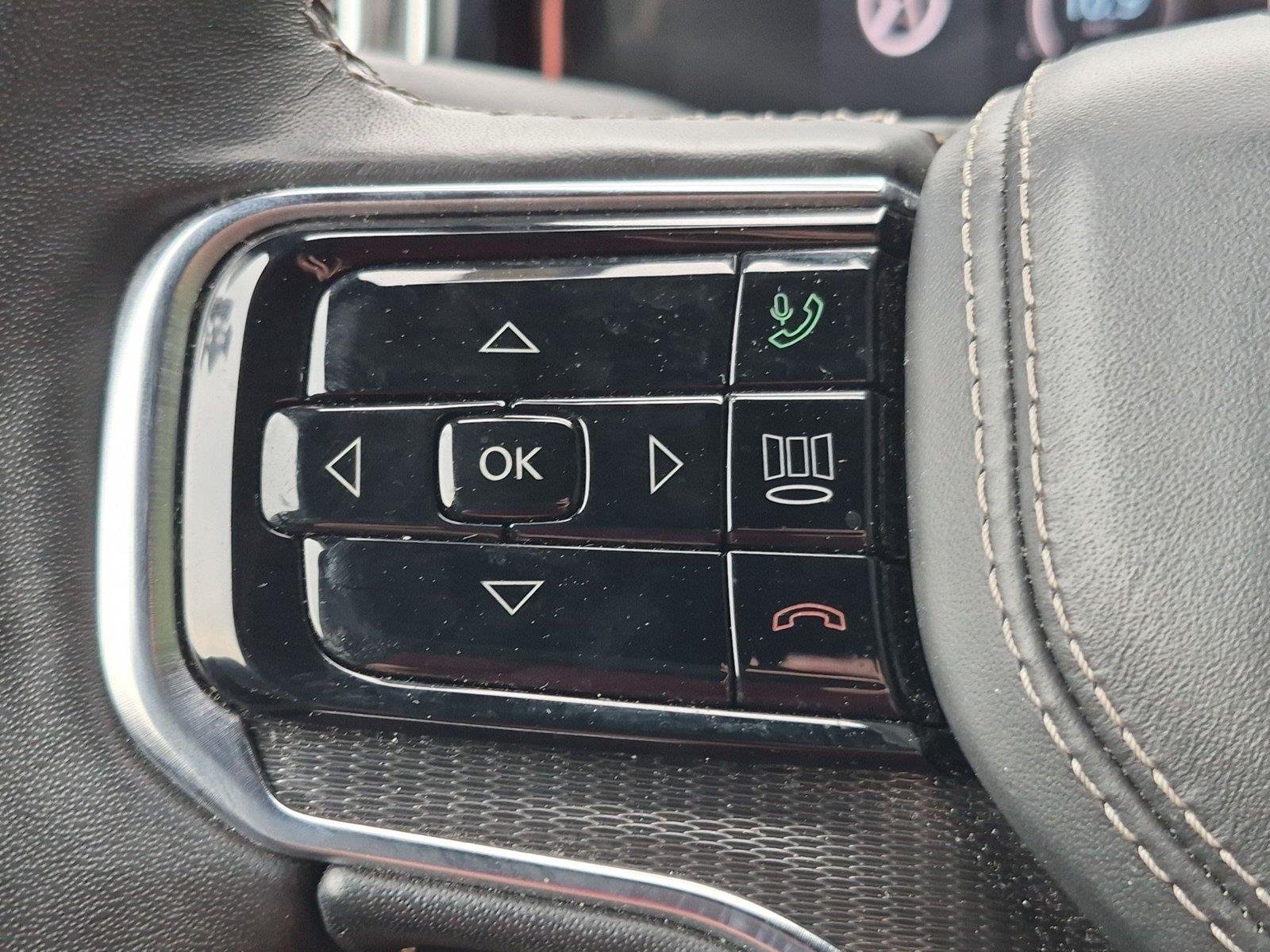 Used 2024 Baltic Gray Metallic Clearcoat Jeep Series II image 20